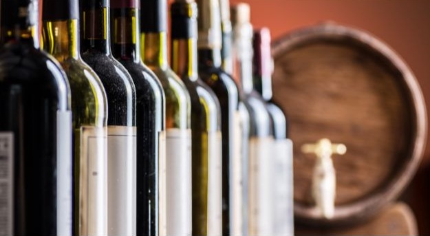 酒販免許の人的要件とは？国税庁手引きに基づく6つの審査基準を詳しく解説